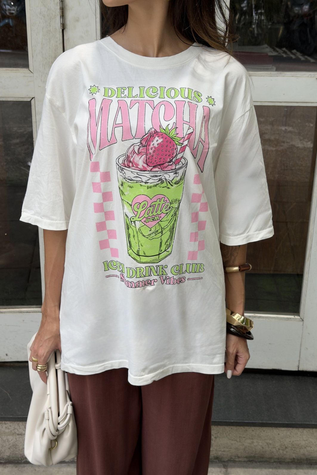T-SHIRT OVERSIZED DELICIOUS MATCHA OFF WHITE