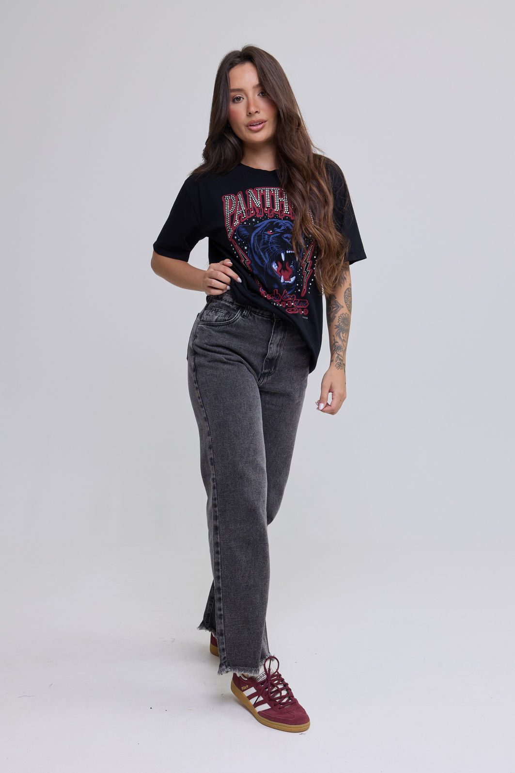 T-SHIRT ESTONADA PANTERA QUEEN (COM METAIS) PRETA T-SHIRT ESTONADA PANTERA QUEEN (COM METAIS) PRETA
