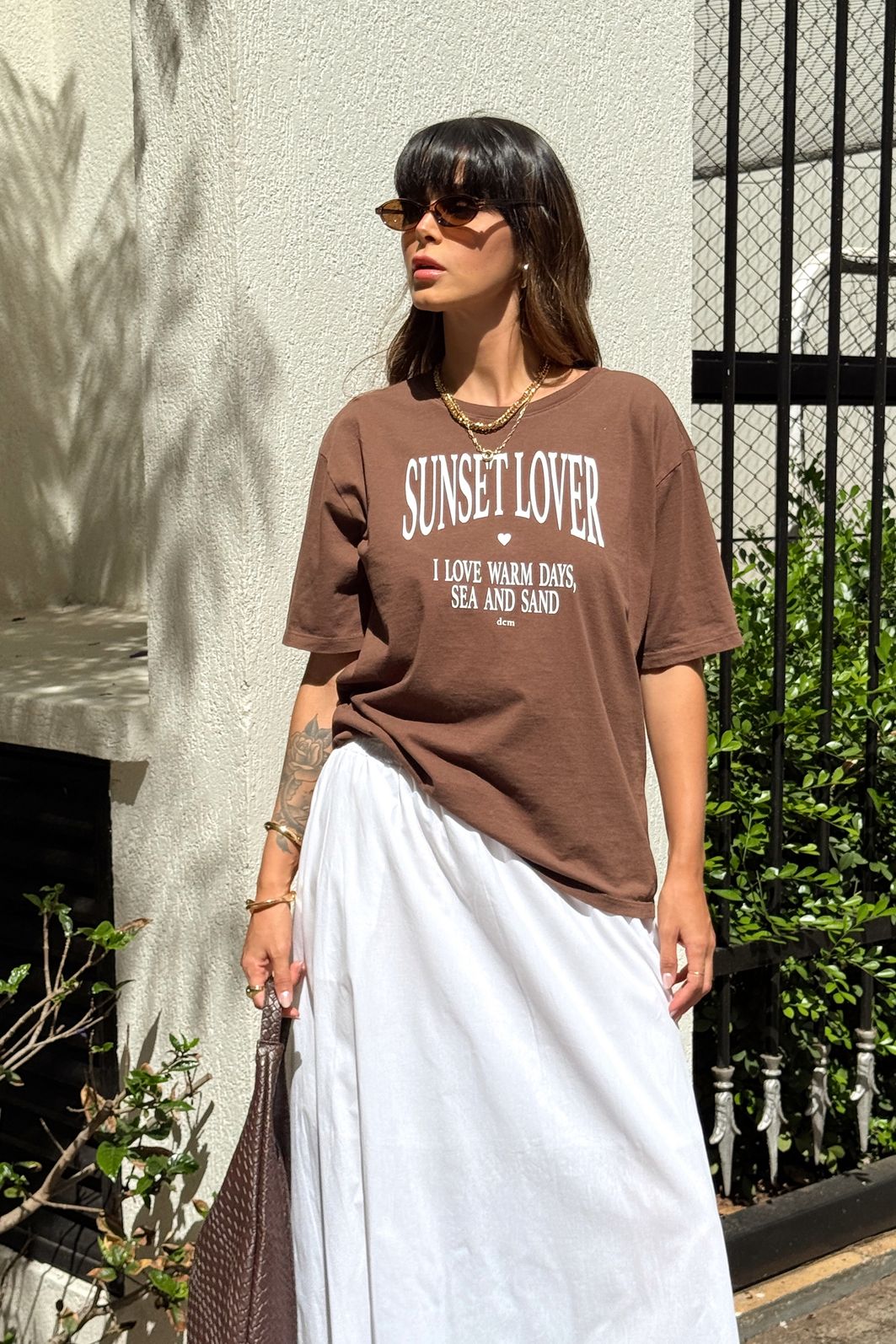 T-SHIRT ESTONADA SUNSET LOVER MARROM CAFÉ T-SHIRT ESTONADA SUNSET LOVER MARROM CAFÉ