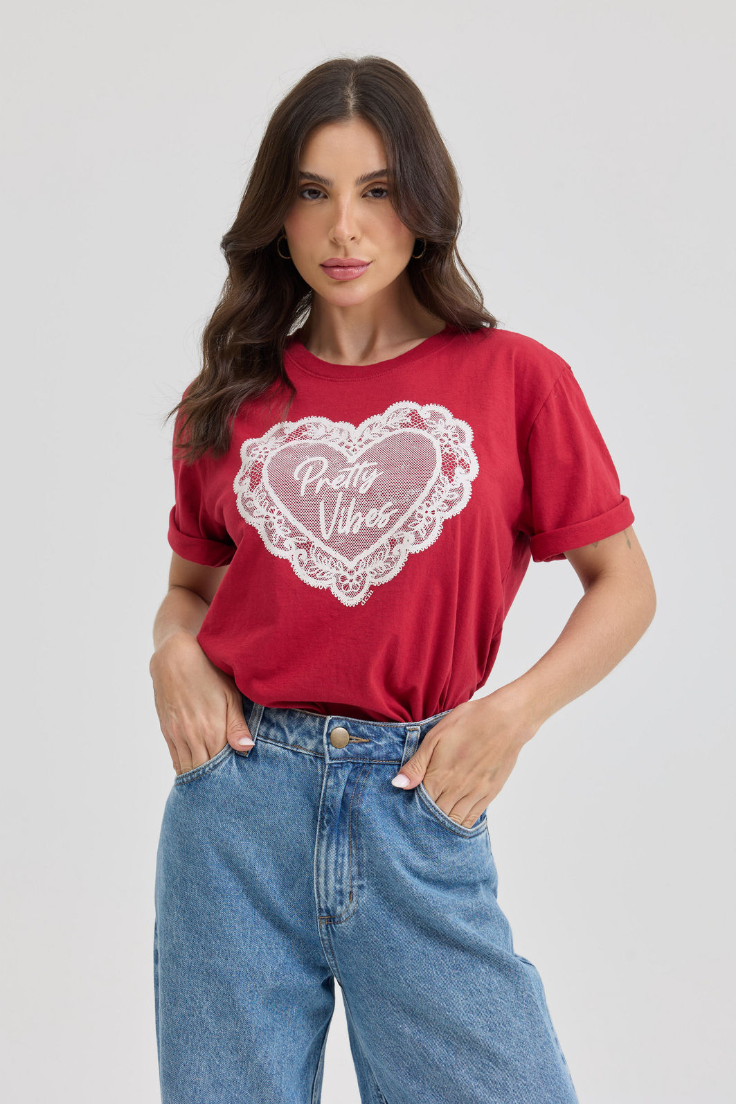 T-SHIRT ESTONADA PRETTY VIBES VERMELHO CEREJA T-SHIRT ESTONADA PRETTY VIBES VERMELHO CEREJA