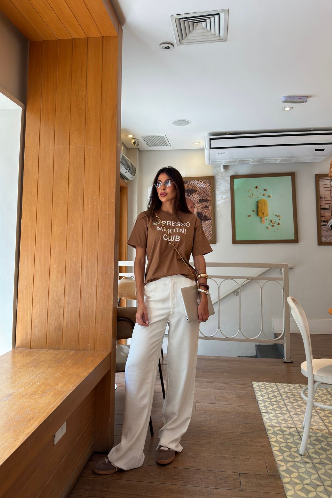 T-SHIRT ESTONADA ESPRESSO MARTINI MARROM T-SHIRT ESTONADA ESPRESSO MARTINI MARROM