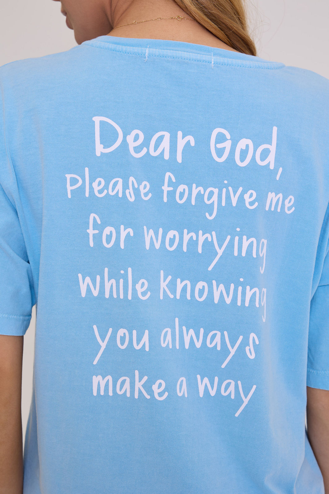 T-SHIRT ESTONADA DEAR GOD - EST. FRENTE E COSTAS T-SHIRT ESTONADA DEAR GOD - EST. FRENTE E COSTAS