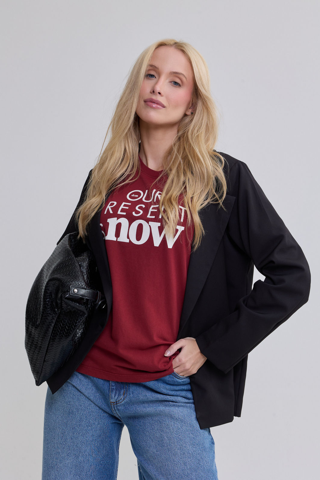 T-SHIRT ESTONADA PRESENT IS NOW VINHO T-SHIRT ESTONADA PRESENT IS NOW VINHO