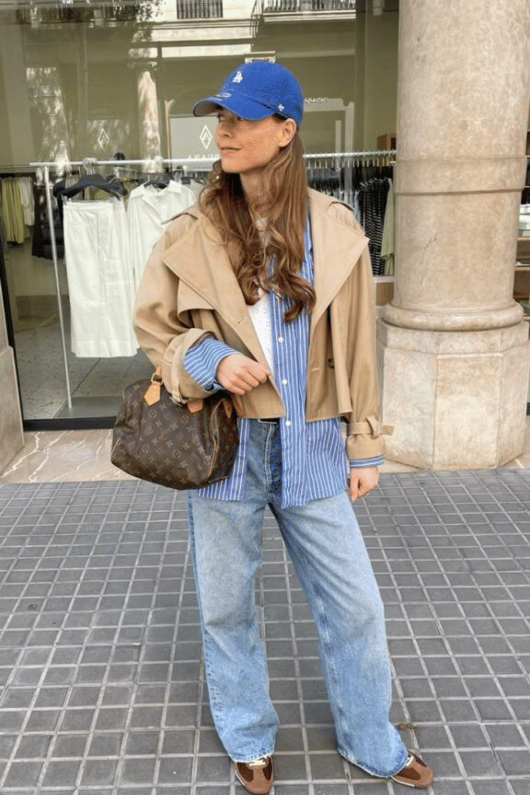 TRENCH COAT COM BOTÕES CROPPED OLIVIA BEGE TRENCH COAT COM BOTÕES CROPPED OLIVIA BEGE