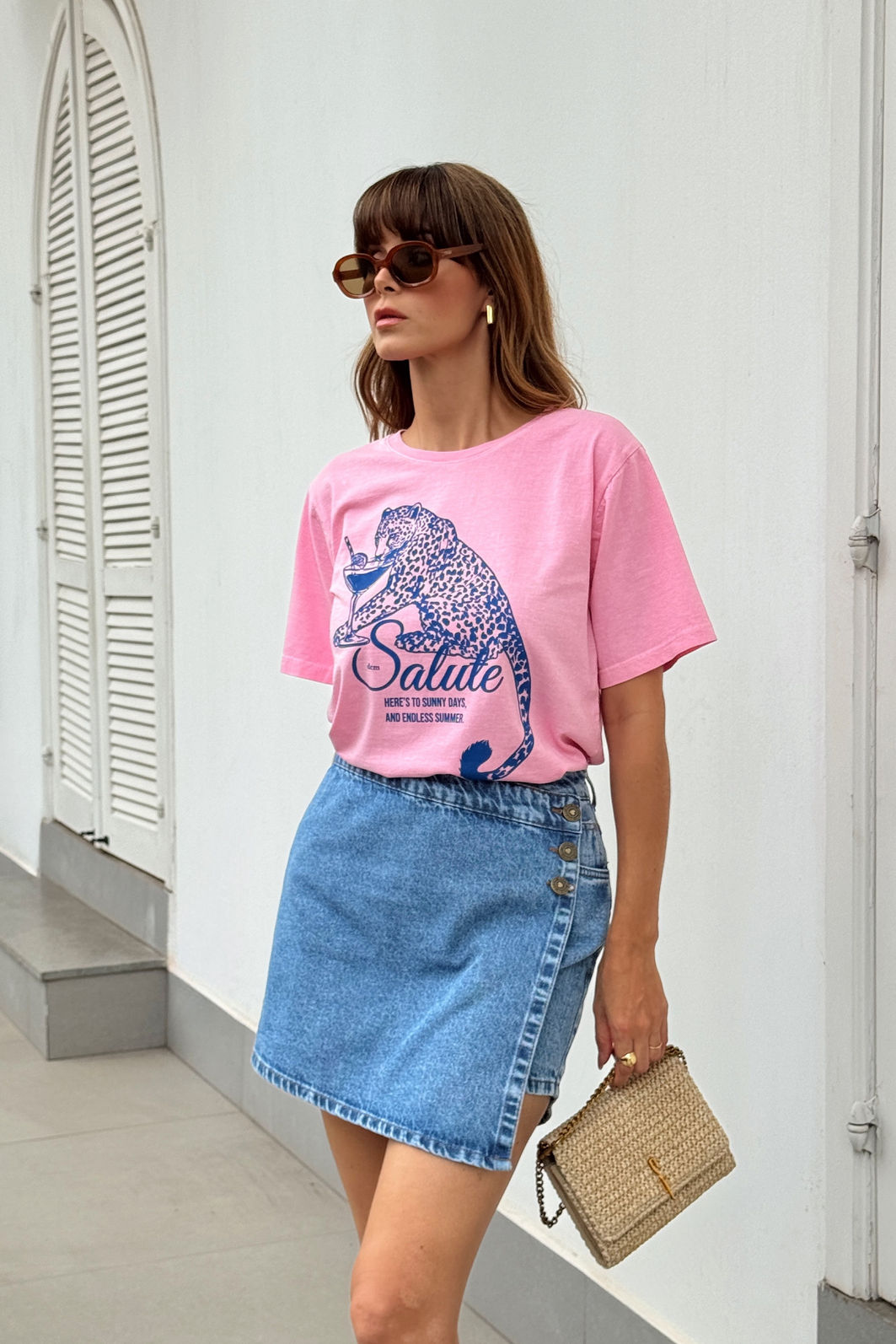 T-SHIRT ESTONADA ONÇA SALUTE ROSA CHILETE T-SHIRT ESTONADA ONÇA SALUTE ROSA CHILETE