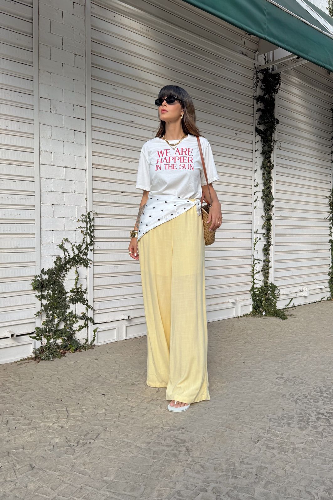 T-SHIRT ESTONADA WE ARE HAPPIER OFF WHITE T-SHIRT ESTONADA WE ARE HAPPIER OFF WHITE