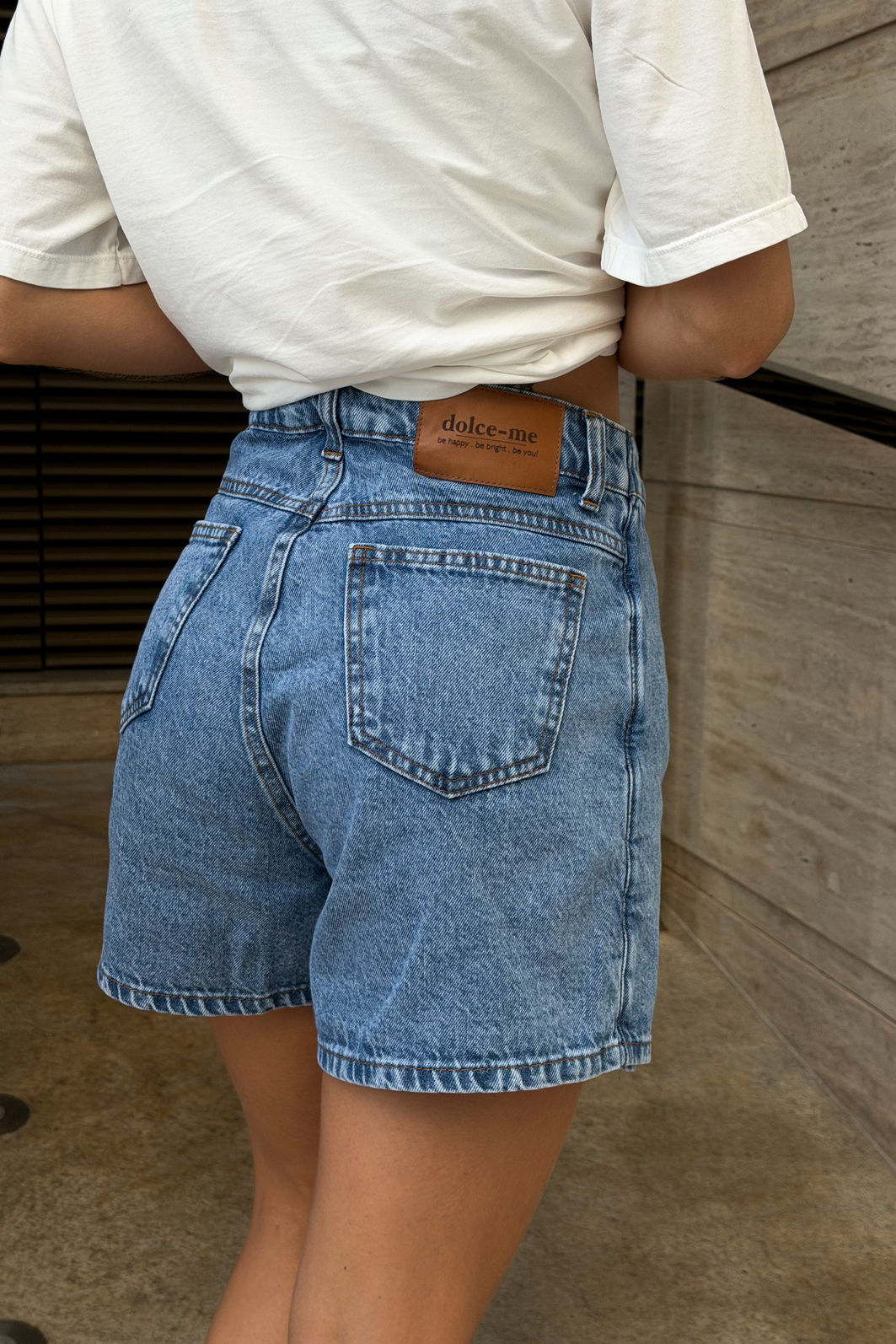 SHORTS SAIA JEANS COM BOLSOS NICOLE SHORTS SAIA JEANS COM BOLSOS NICOLE
