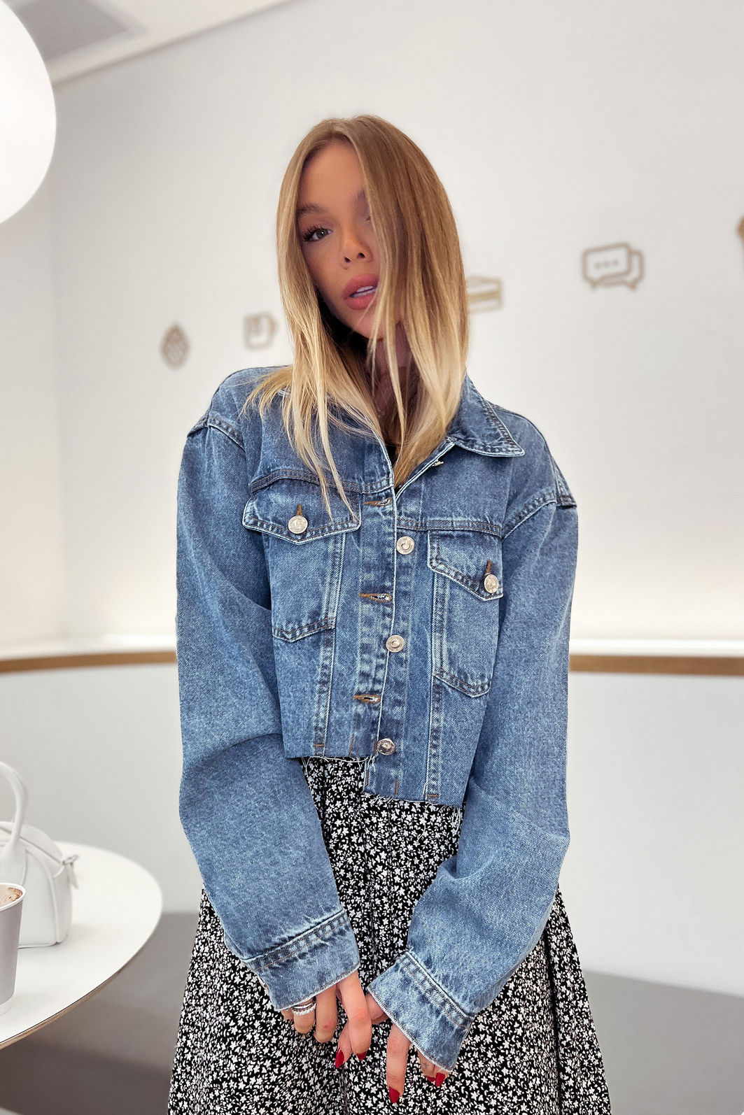 JAQUETA JEANS CROPPED OVER JAQUETA JEANS CROPPED OVER