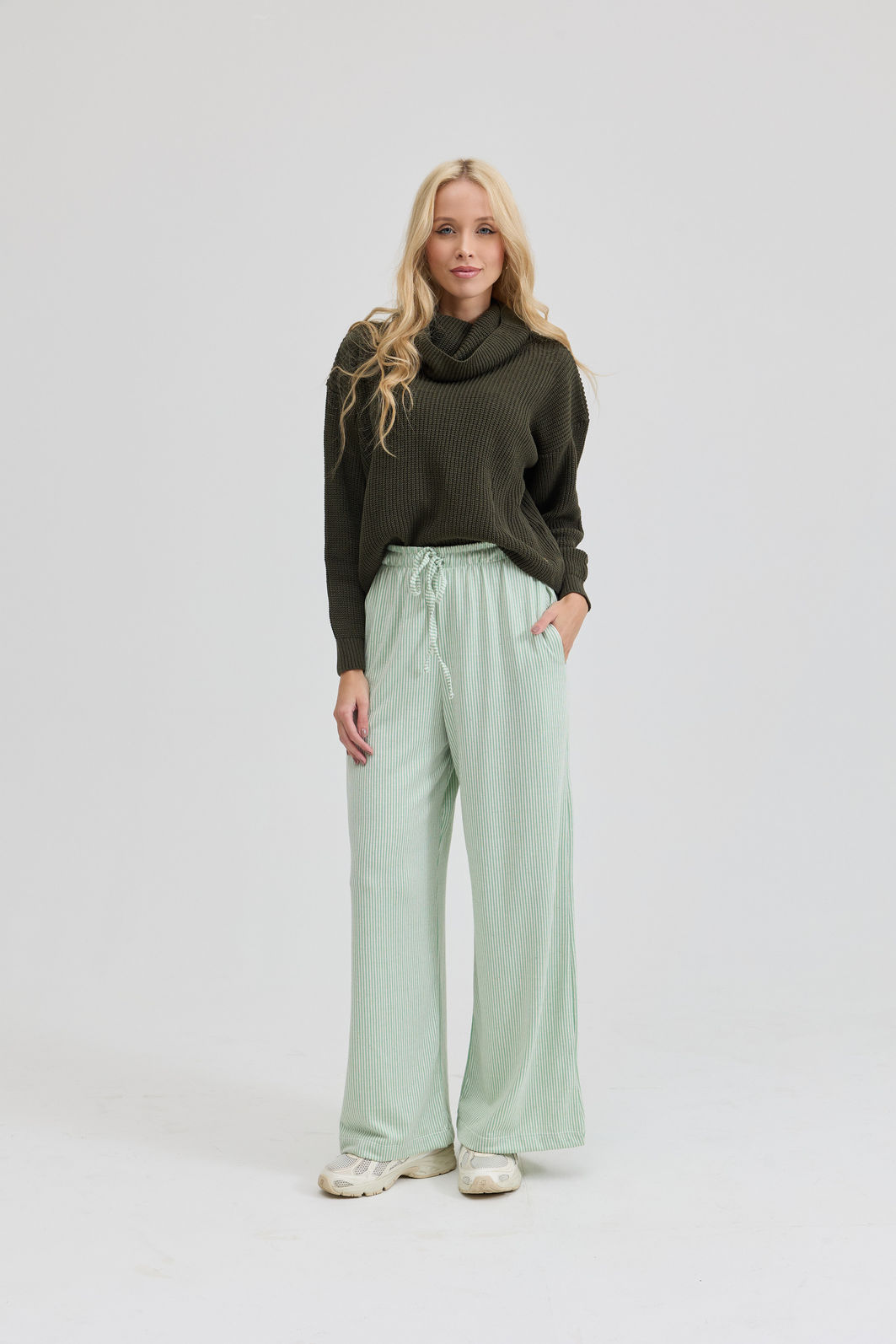 CALÇA PANTALONA LOUISE VERDE CALÇA PANTALONA LOUISE VERDE