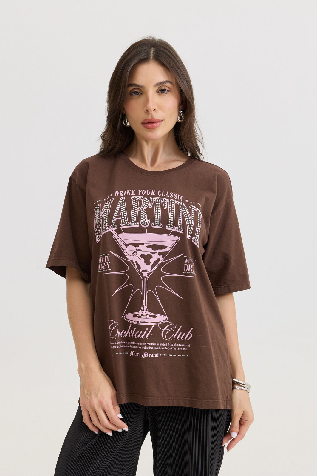 T-SHIRT ESTONADA CLASSIC MARTINI (COM APLICAÇÃO) MARROM CHOCOLATE T-SHIRT ESTONADA CLASSIC MARTINI (COM APLICAÇÃO) MARROM CHOCOLATE