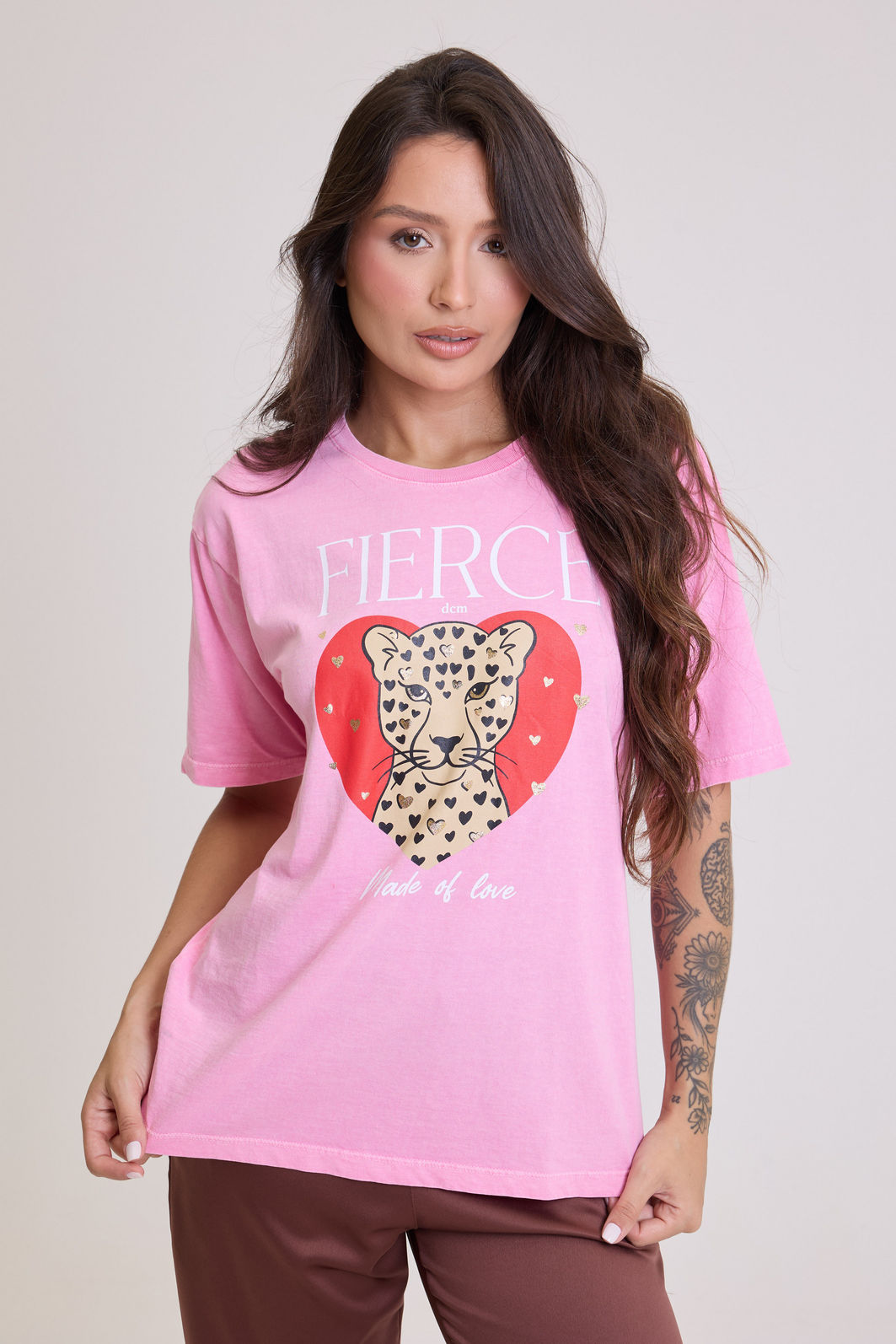T-SHIRT ESTONADA FIERCE ONÇA (COM FOIL) ROSA CHICLETE T-SHIRT ESTONADA FIERCE ONÇA (COM FOIL) ROSA CHICLETE