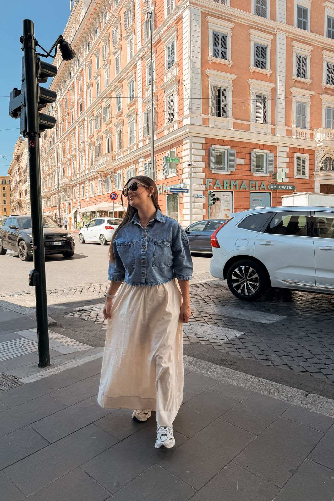 SAIA MIDI COM BOLSOS LIVIA AREIA SAIA MIDI COM BOLSOS LIVIA AREIA