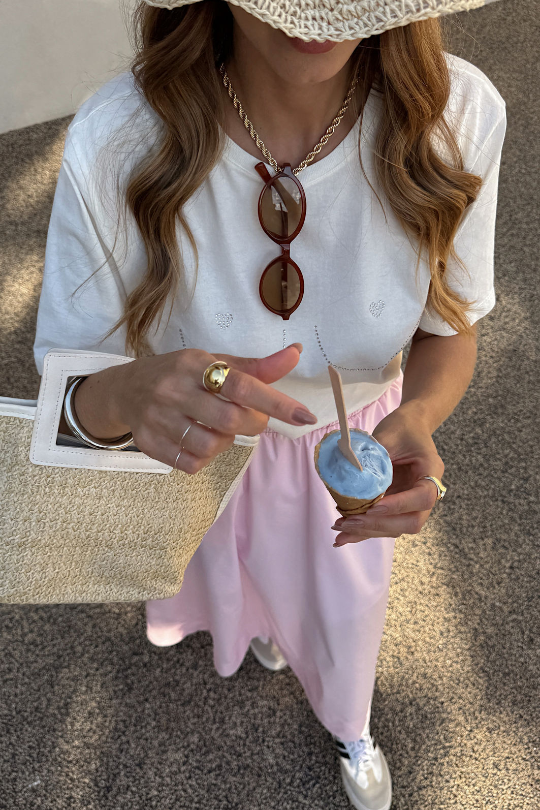 SAIA MIDI COM BOLSOS E FORRO LIVIA ROSA CLARO SAIA MIDI COM BOLSOS E FORRO LIVIA ROSA CLARO