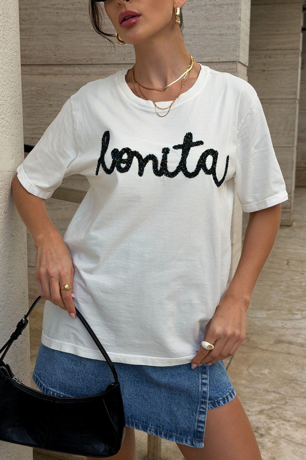 T-SHIRT ESTONADA BONITA (COM APLIQUE) T-SHIRT ESTONADA BONITA (COM APLIQUE)