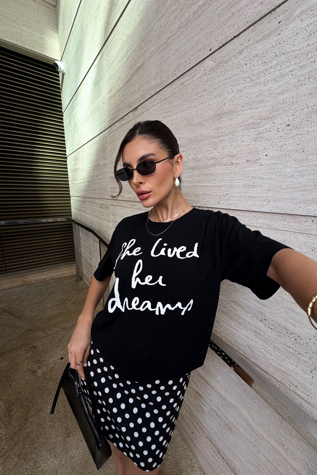 T-SHIRT ESTONADA HER DREAMS PRETA T-SHIRT ESTONADA HER DREAMS PRETA