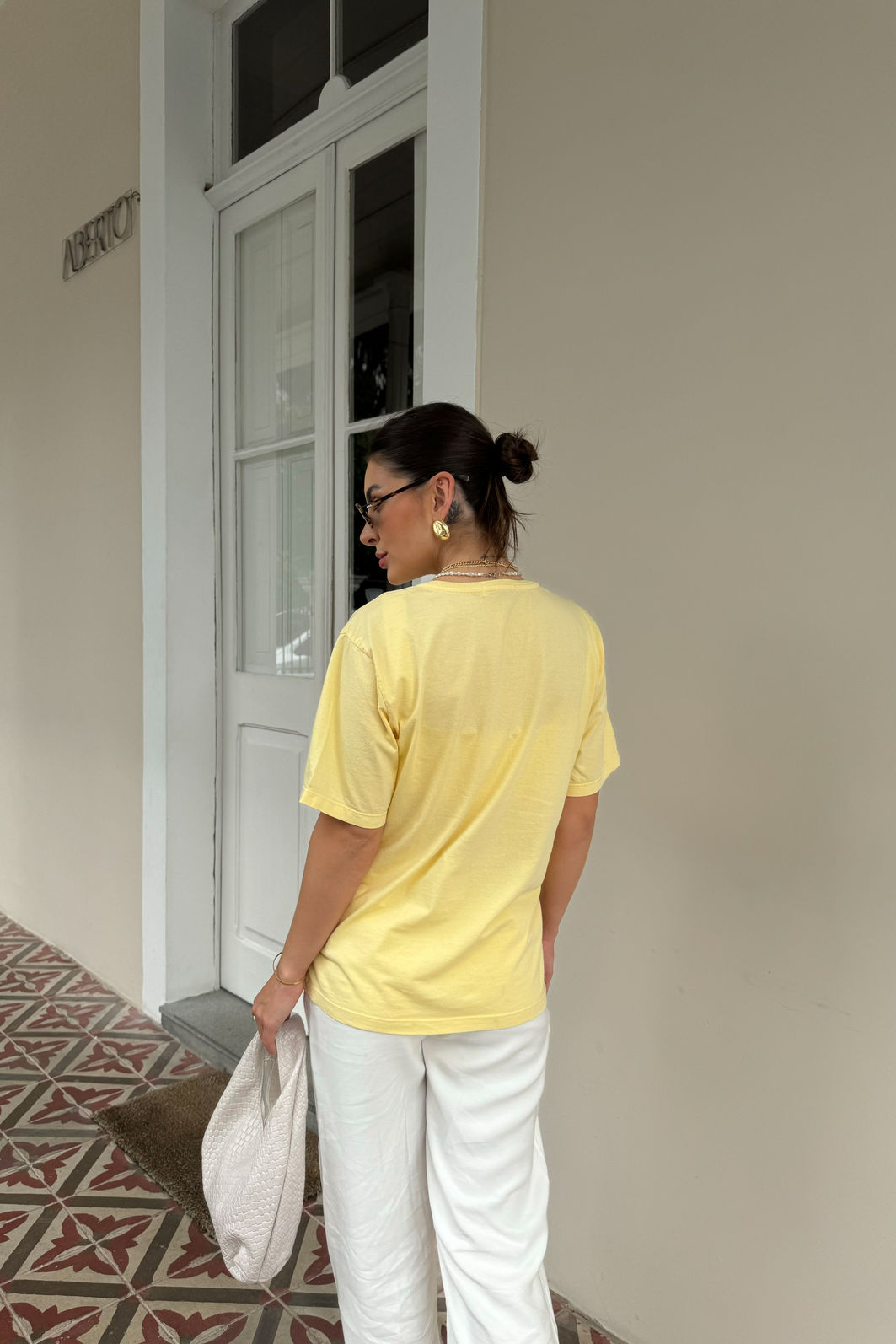 T-SHIRT ESTONADA MALLORCA AMARELO MANTEIGA T-SHIRT ESTONADA MALLORCA AMARELO MANTEIGA