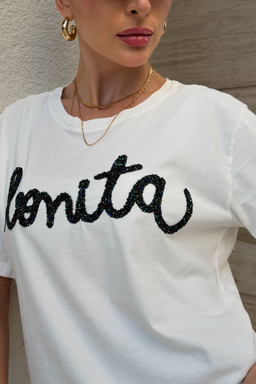 T-SHIRT ESTONADA BONITA (COM APLIQUE) T-SHIRT ESTONADA BONITA (COM APLIQUE)