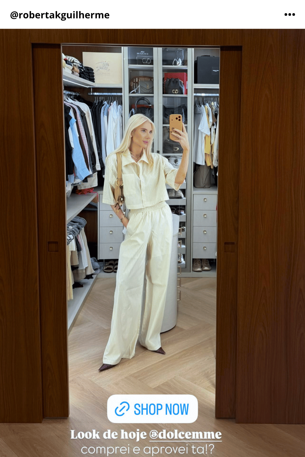 CAMISA OVER CROPPED LISTRADA POSITANO AMARELO MANTEIGA CAMISA OVER CROPPED LISTRADA POSITANO AMARELO MANTEIGA