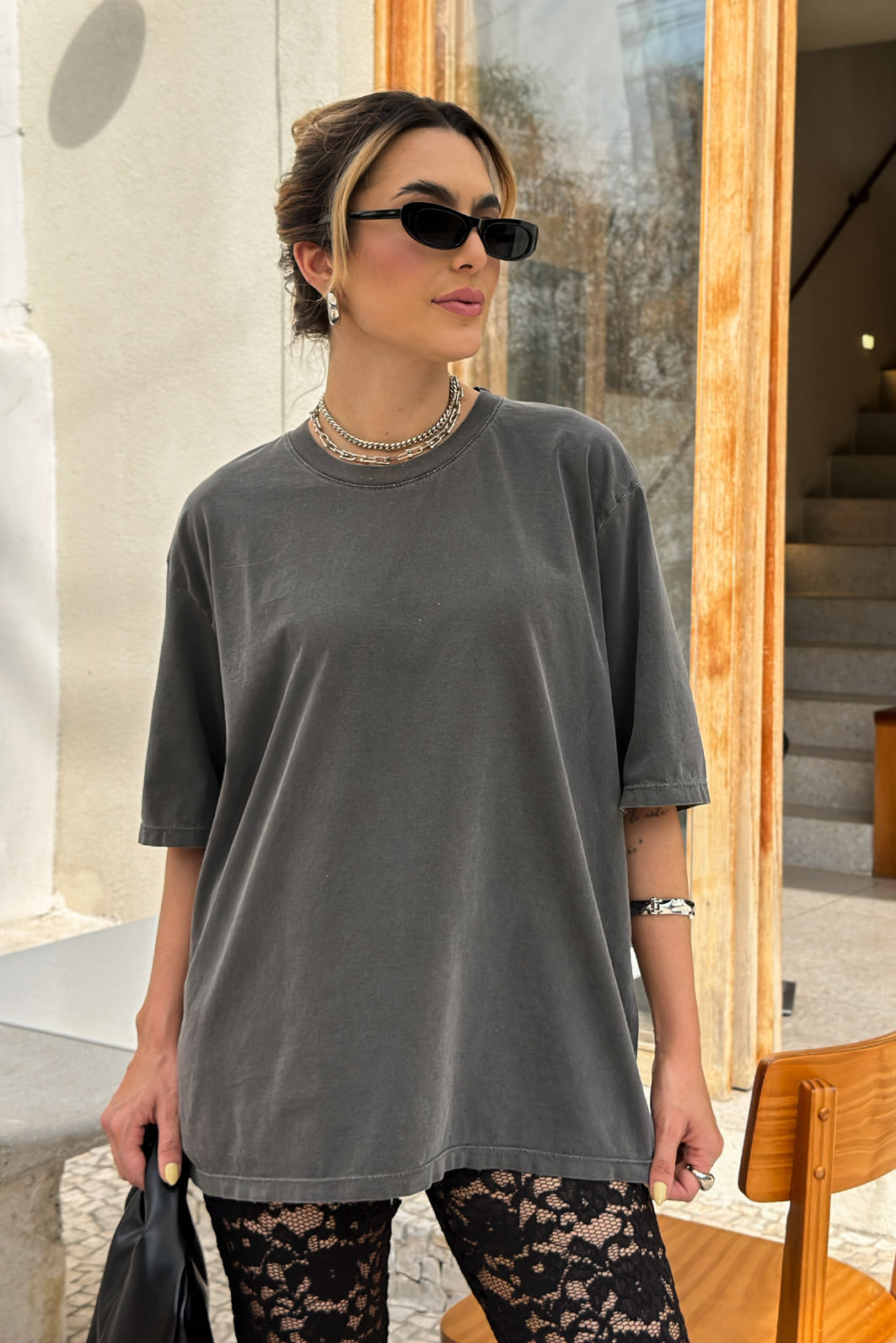 T-SHIRT OVERSIZED FEEL THE BEAT (COM GLITTER) CHUMBO