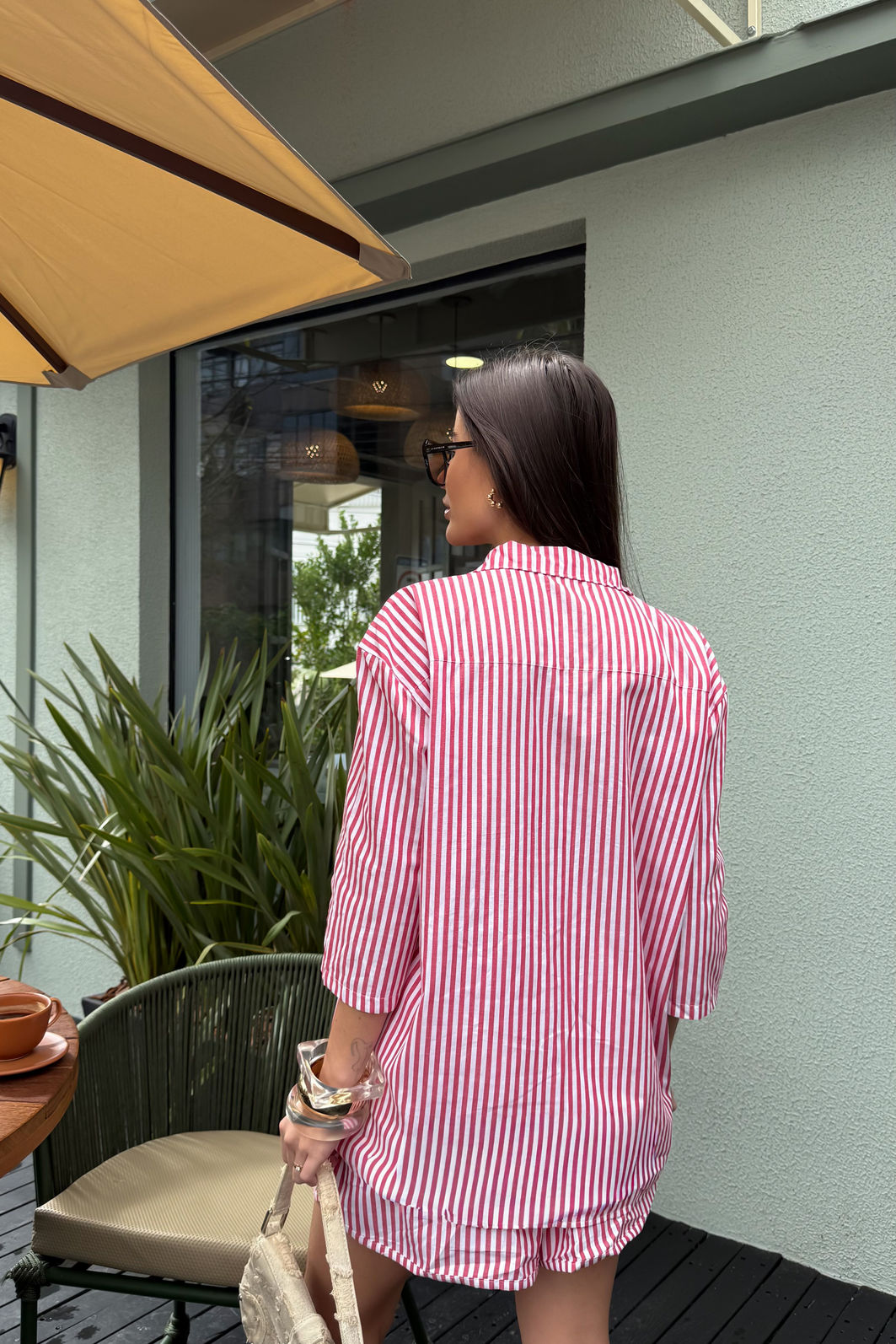 CONJUNTO SHORTS E CAMISA FRESH LISTRADO VERMELHO