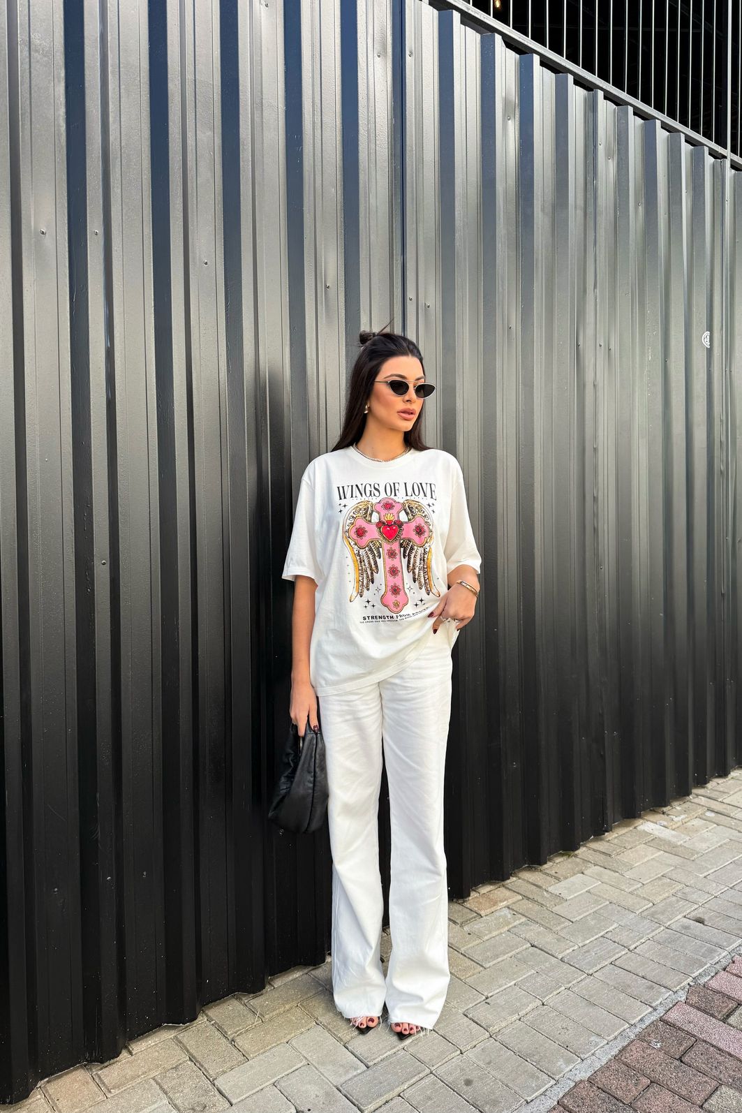 T-SHIRT OVERSIZED WINGS OF LOVE OFF WHITE T-SHIRT OVERSIZED WINGS OF LOVE OFF WHITE