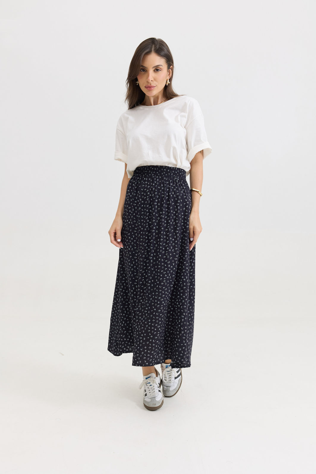 SAIA MIDI SWEET FLORAL PRETA SAIA MIDI SWEET FLORAL PRETA