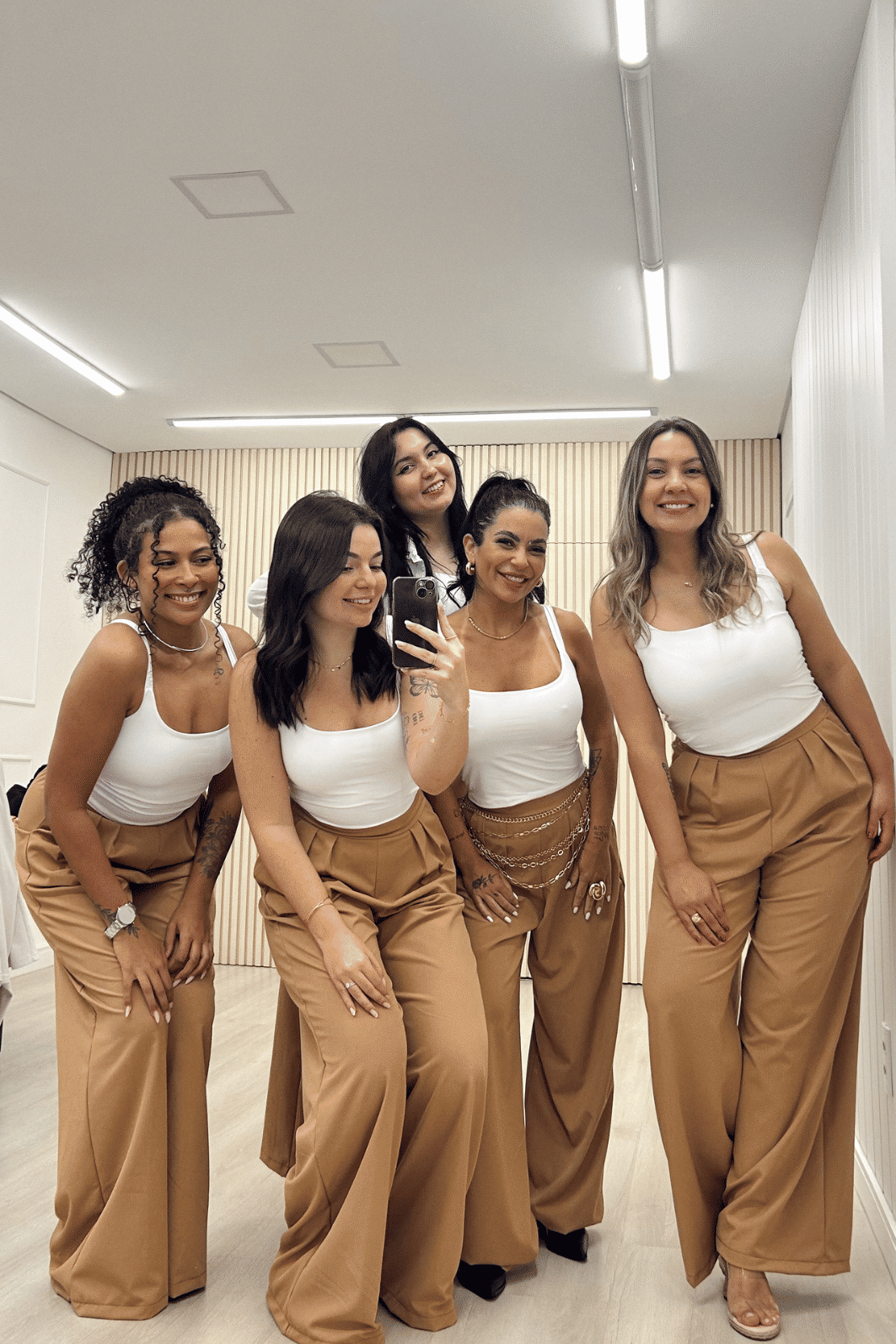 REGATA POLIAMIDA BELA BRANCA REGATA POLIAMIDA BELA BRANCA