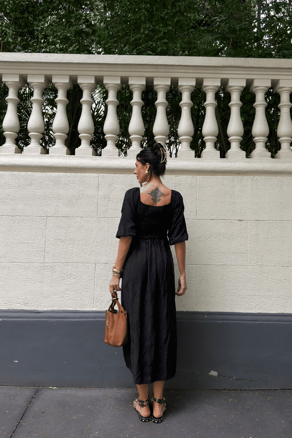 VESTIDO MIDI BORDADO BARBARA PRETO