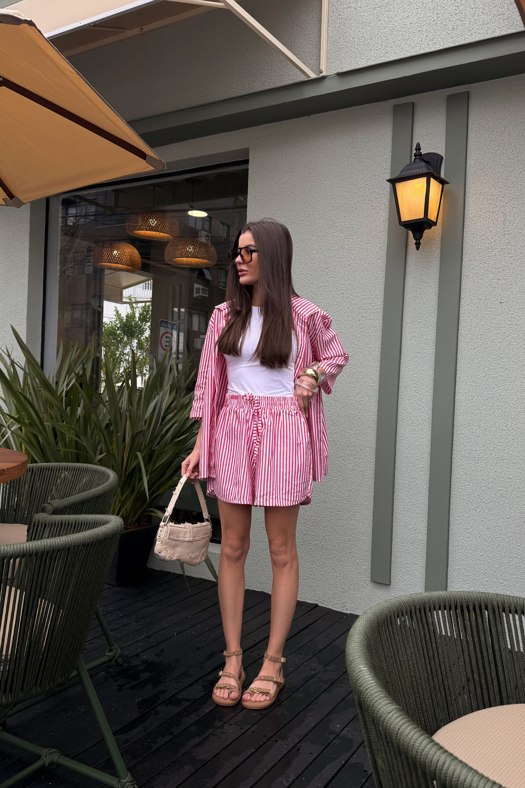 CONJUNTO SHORTS E CAMISA FRESH LISTRADO VERMELHO