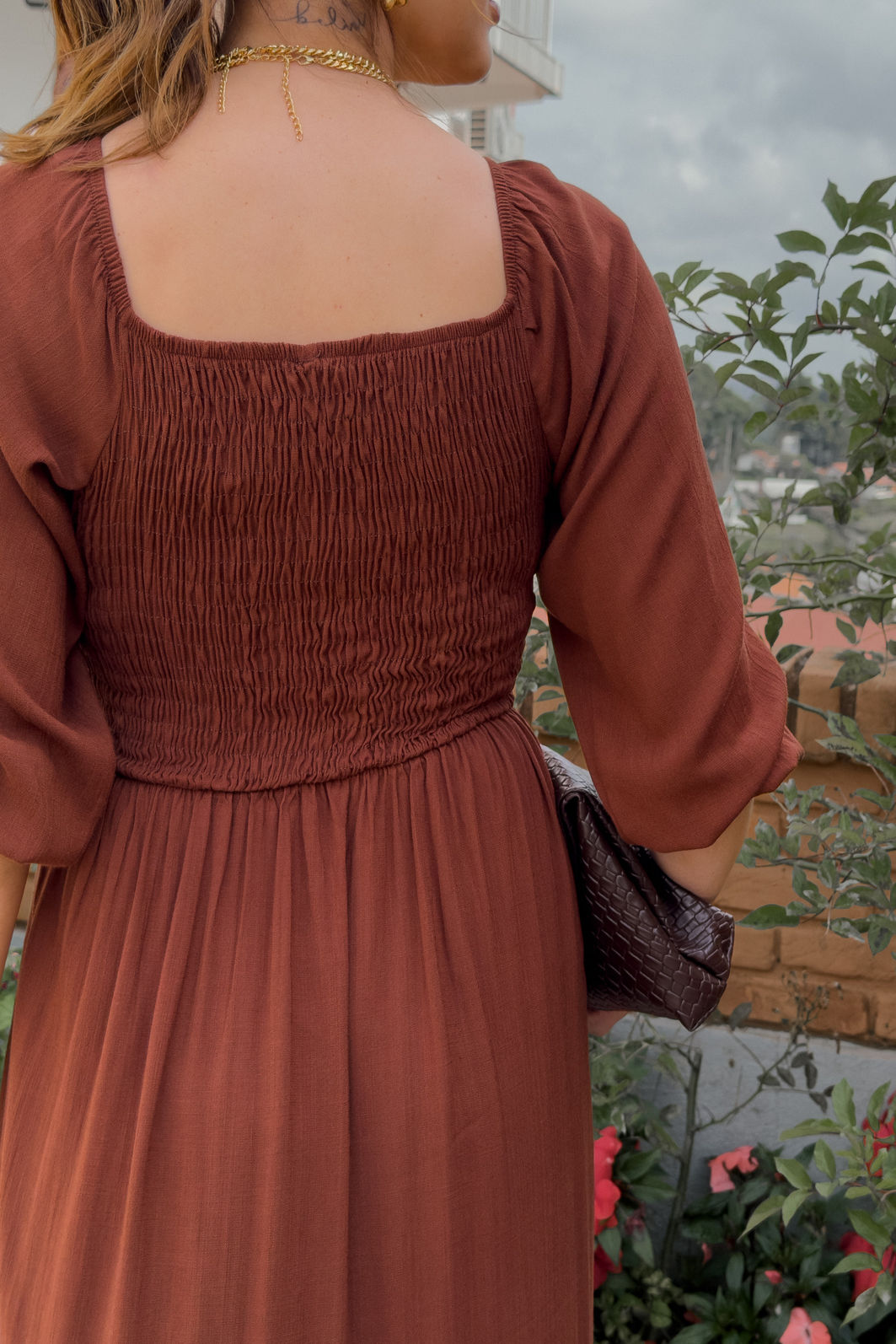 VESTIDO MIDI BARBARA LISO MARROM TRUFADO VESTIDO MIDI BARBARA LISO MARROM TRUFADO