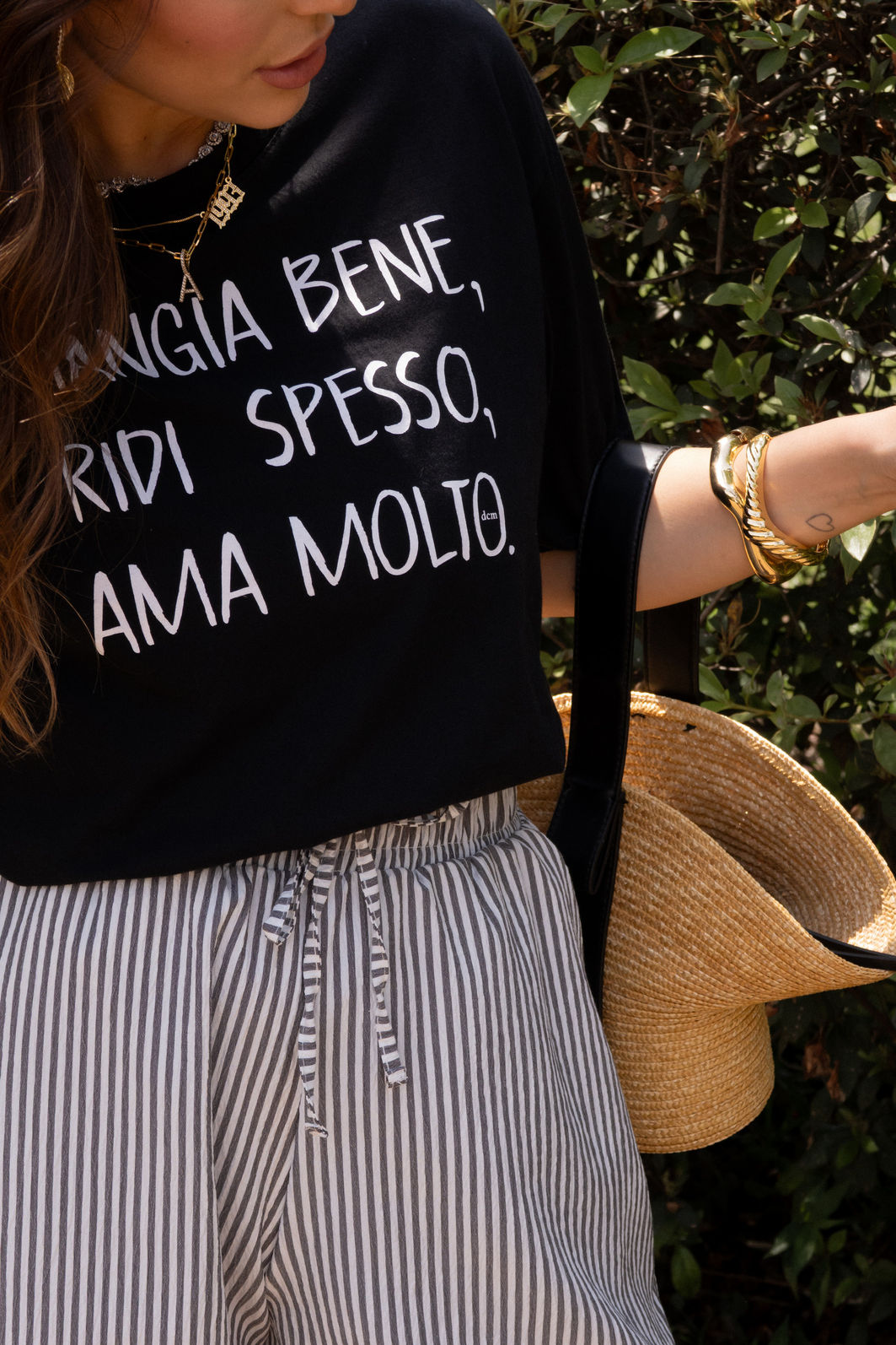 T-SHIRT ESTONADA MANGIA BENE PRETA T-SHIRT ESTONADA MANGIA BENE PRETA