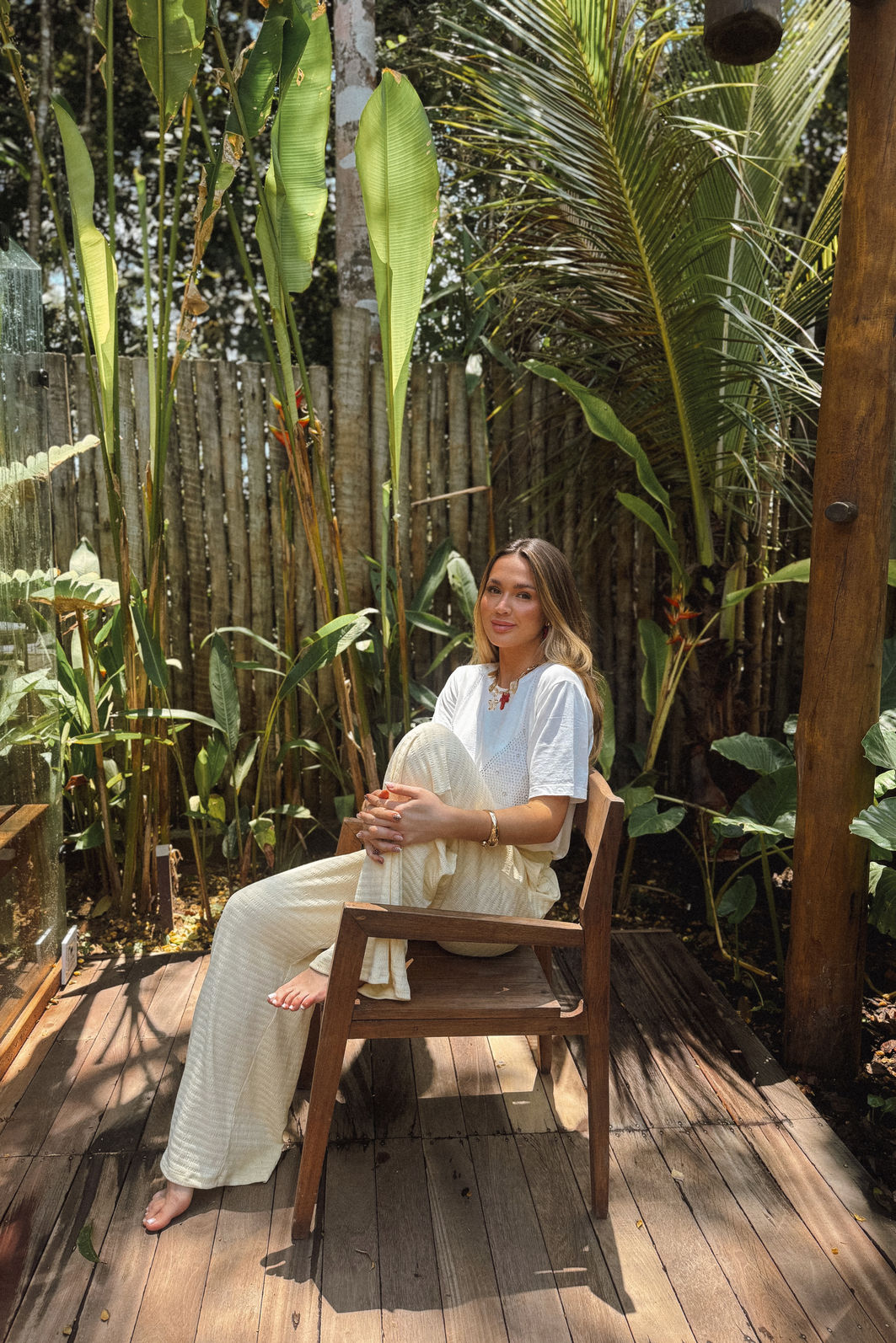 T-SHIRT ESTONADA TOP PEDRAS (COM APLICAÇÃO) OFF WHITE T-SHIRT ESTONADA TOP PEDRAS (COM APLICAÇÃO) OFF WHITE