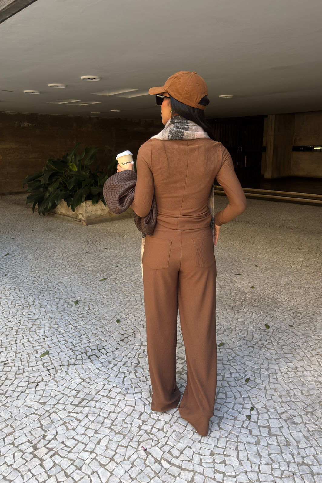 CALÇA PANTALONA COMFY MINIMAL MARROM TRUFADO CALÇA PANTALONA COMFY MINIMAL MARROM TRUFADO