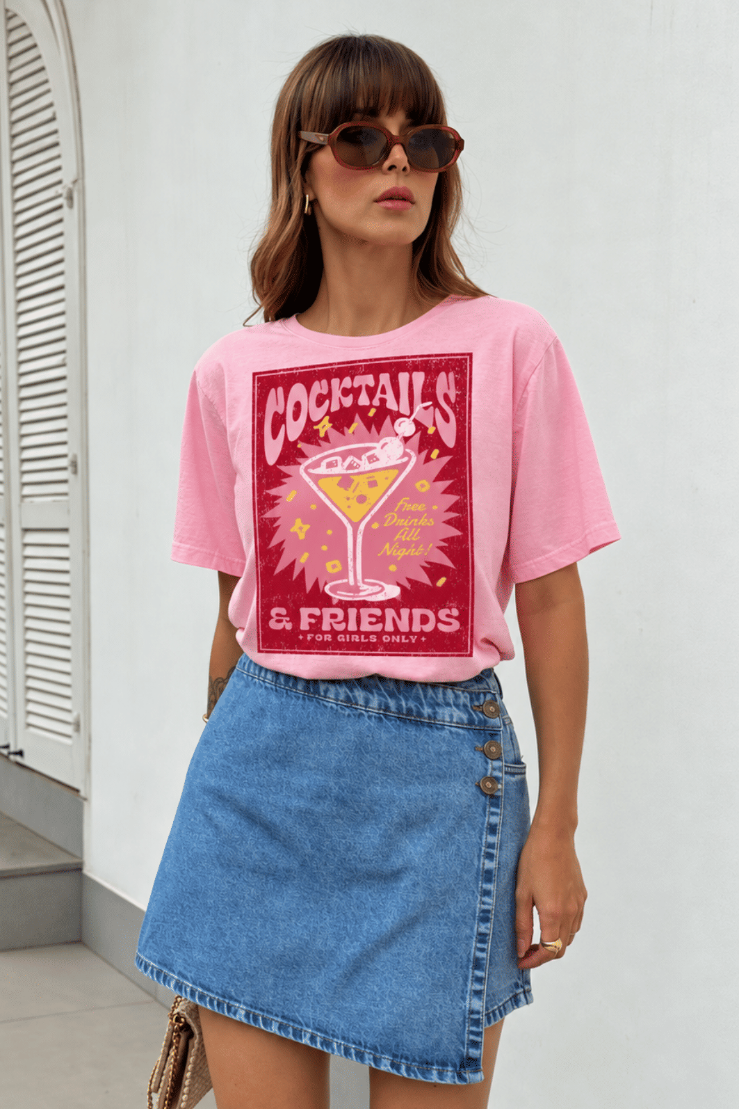 T-SHIRT ESTONADA FRIENDS E COCKTAILS ROSA CHICLETE T-SHIRT ESTONADA FRIENDS E COCKTAILS ROSA CHICLETE