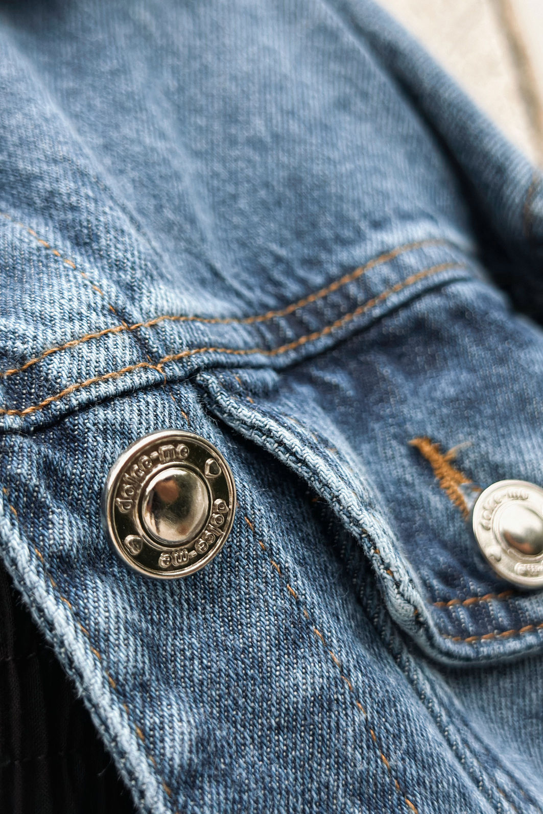 JAQUETA JEANS CROPPED OVER JAQUETA JEANS CROPPED OVER
