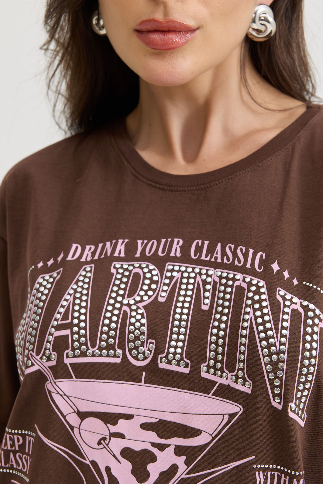 T-SHIRT ESTONADA CLASSIC MARTINI (COM APLICAÇÃO) MARROM CHOCOLATE T-SHIRT ESTONADA CLASSIC MARTINI (COM APLICAÇÃO) MARROM CHOCOLATE