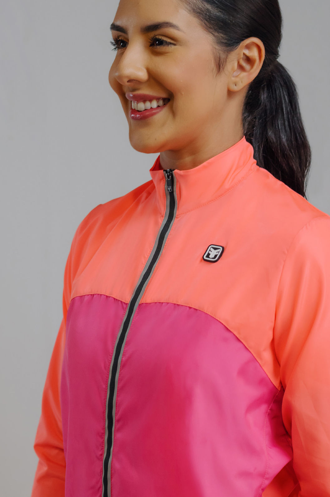 JAQUETA CORTA VENTO FEMININA CLASSIC IZZET
