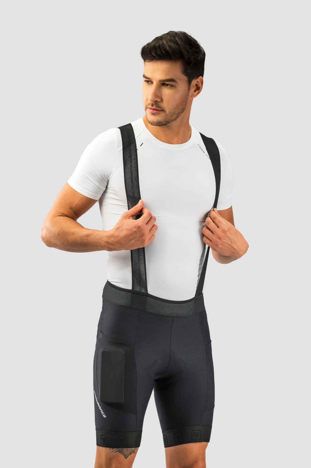Bretelle Masculino Endurance | FREE FORCE  O Bretelle Masculino Endurance foi desenvolvido para suportar longas horas de atividade com conforto, performance e capacidade de carga. Forro com exclusiva tecnologia Invert Air GEL proporciona até 10h de pedal confor...