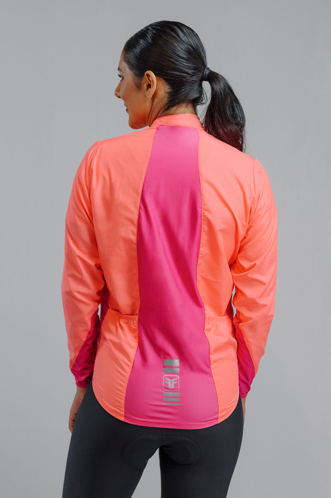 JAQUETA CORTA VENTO FEMININA CLASSIC IZZET