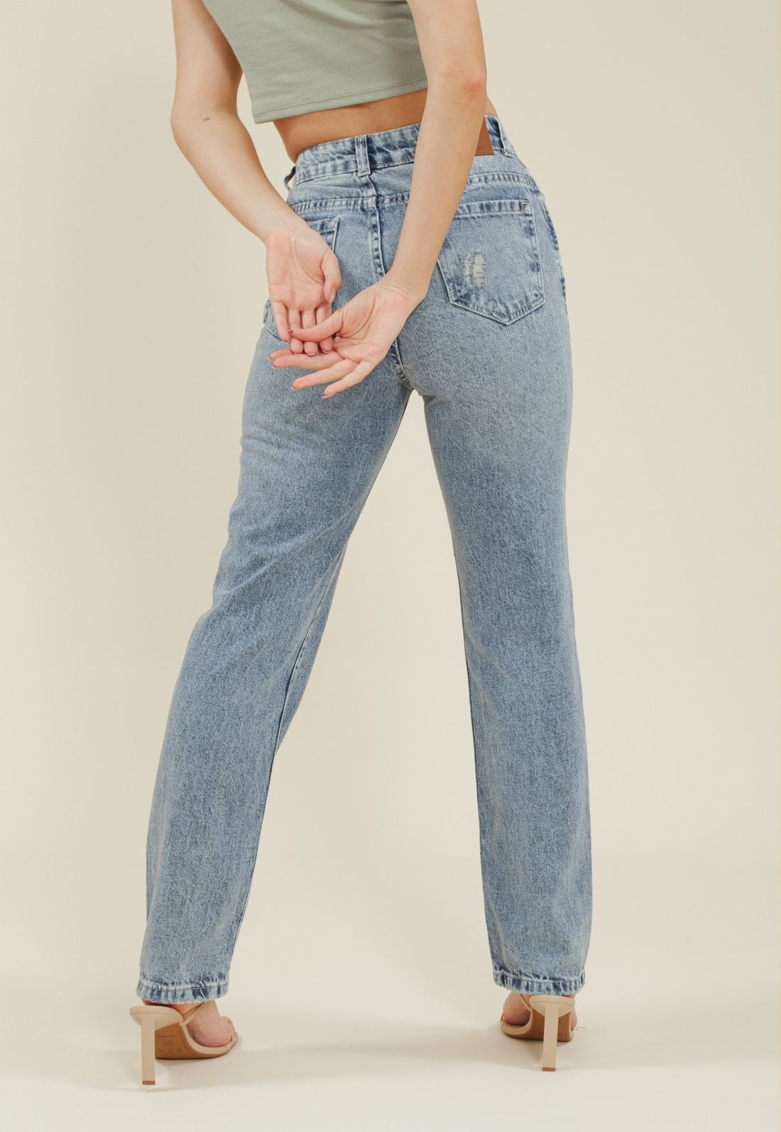calça jeans reta de cintura alta com rasgos - youcom: vem cá conferir suas  peças favoritas