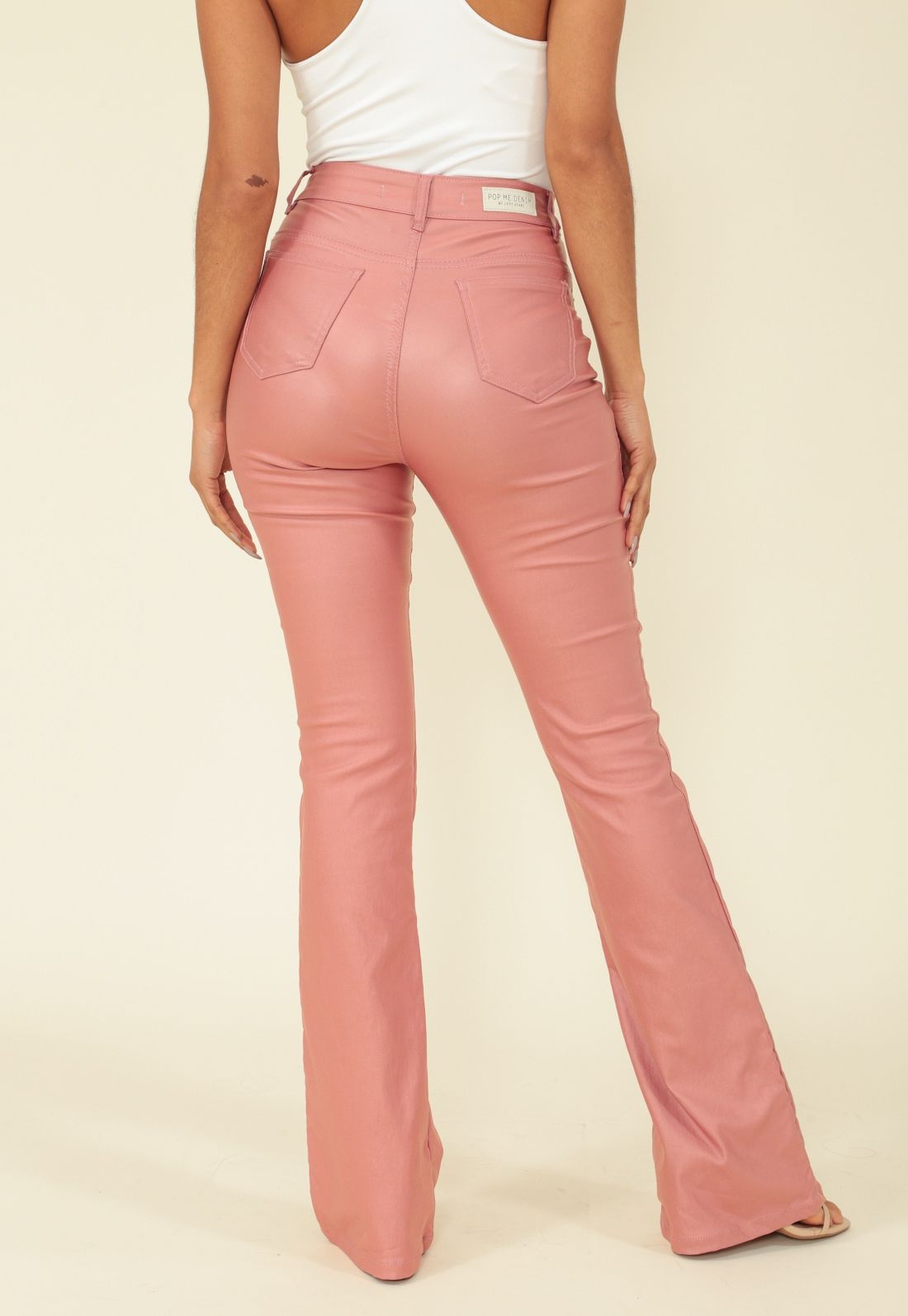 Calça sales resinada flare