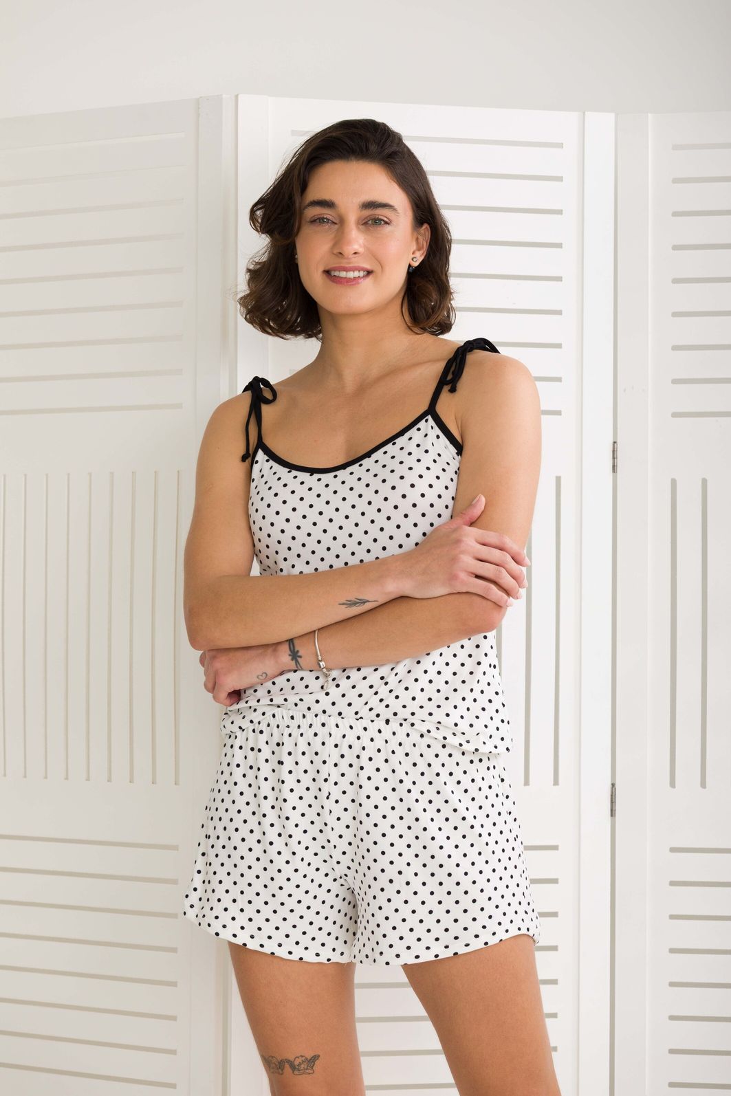 PIJAMA FEMININO ALÇA AMARRAÇÃO POÁ BRANCO PIJAMA FEMININO ALÇA AMARRAÇÃO POÁ BRANCO