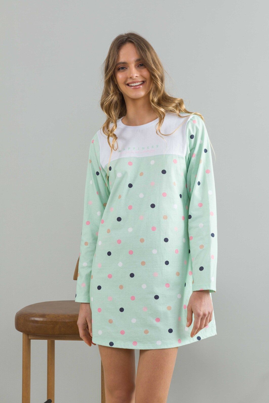 CAMISOLA FEMININA MANGA LONGA COM RECORTE CAMISOLA FEMININA MANGA LONGA COM RECORTE