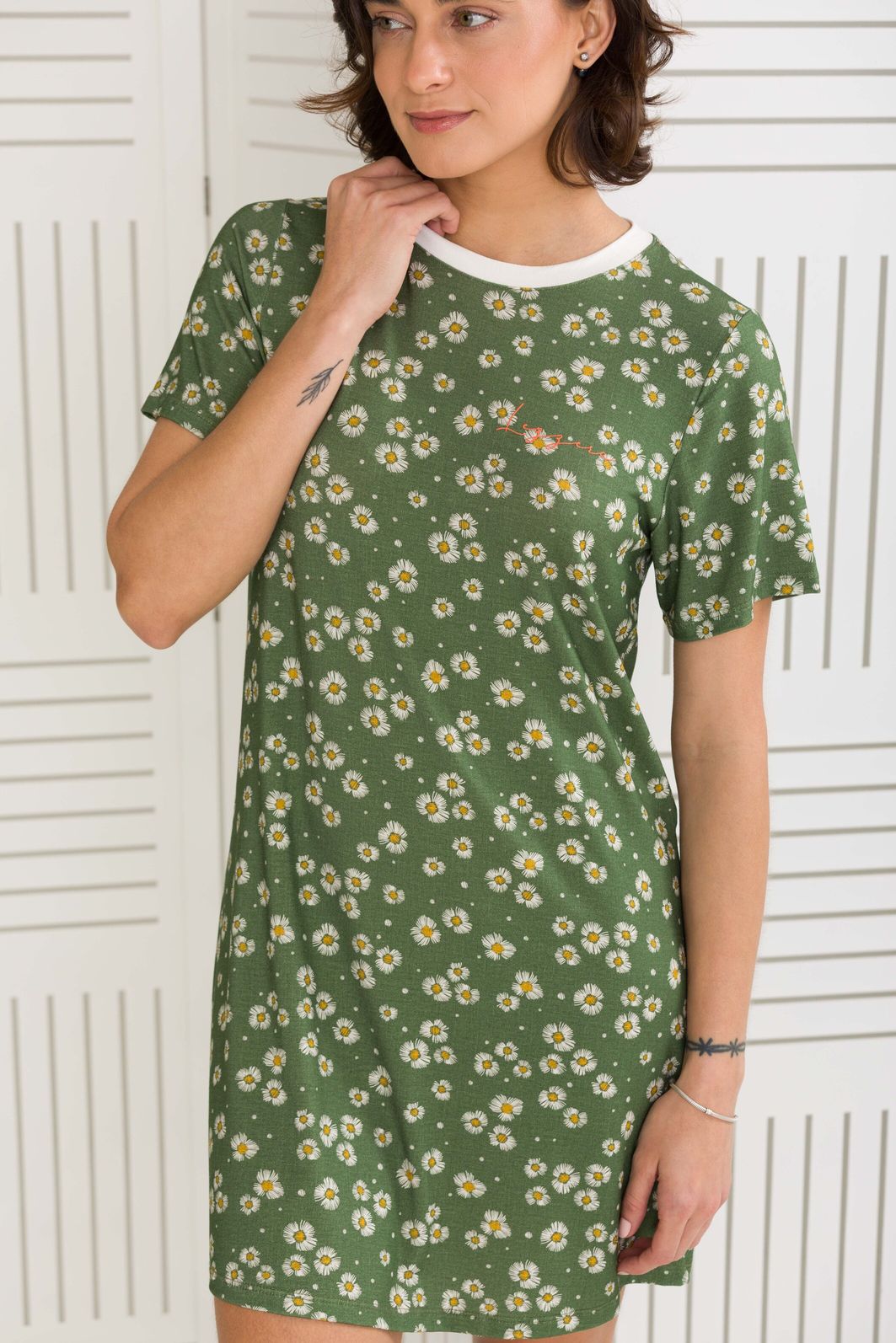 CAMISETÃO FEMININO VERDE MARGARIDAS CAMISETÃO FEMININO VERDE MARGARIDAS