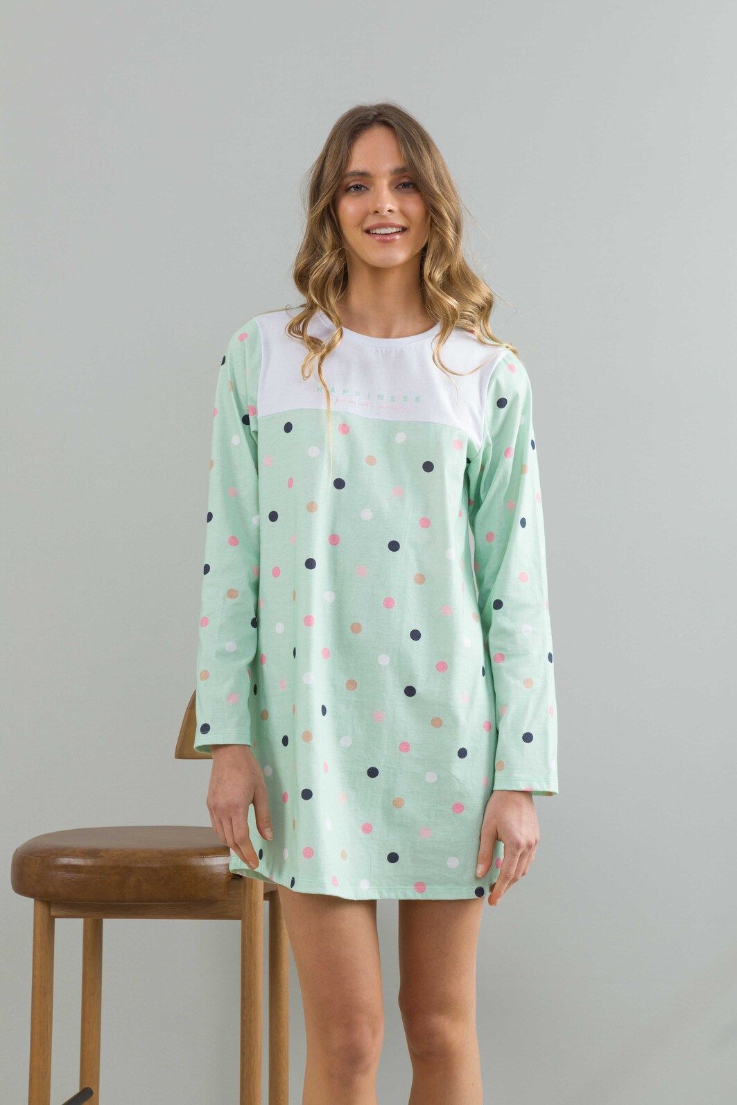 CAMISOLA FEMININA MANGA LONGA COM RECORTE CAMISOLA FEMININA MANGA LONGA COM RECORTE