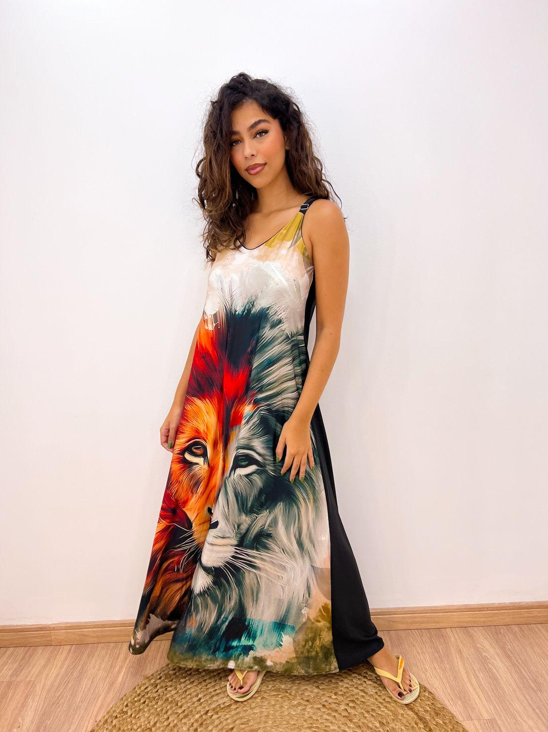 VESTIDO FLUITY - LEÃO BICOLOR