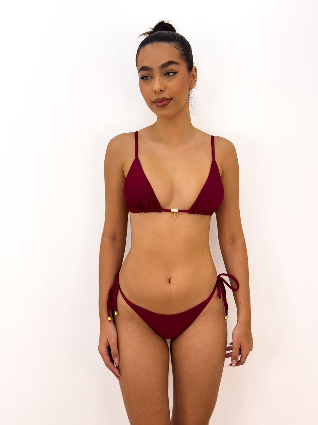 CORTININHA DE AMARRAR TRADICIONAL - CARMIM CORTININHA DE AMARRAR TRADICIONAL - CARMIM