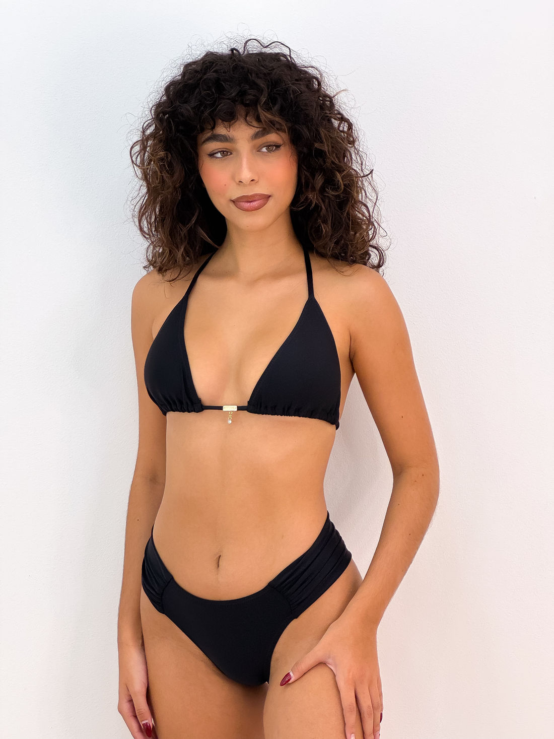 CORTININHA BOMBOM FIO DUPLO - PRETO CORTININHA BOMBOM FIO DUPLO - PRETO