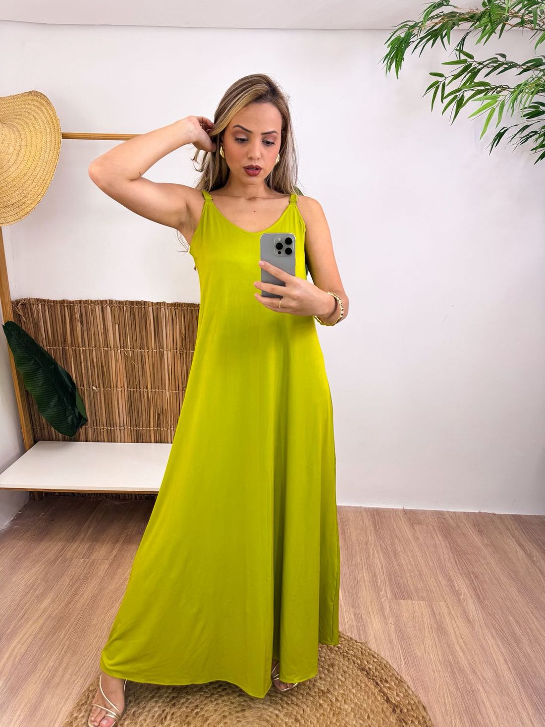 VESTIDO FLUITY - COR PISTASHE