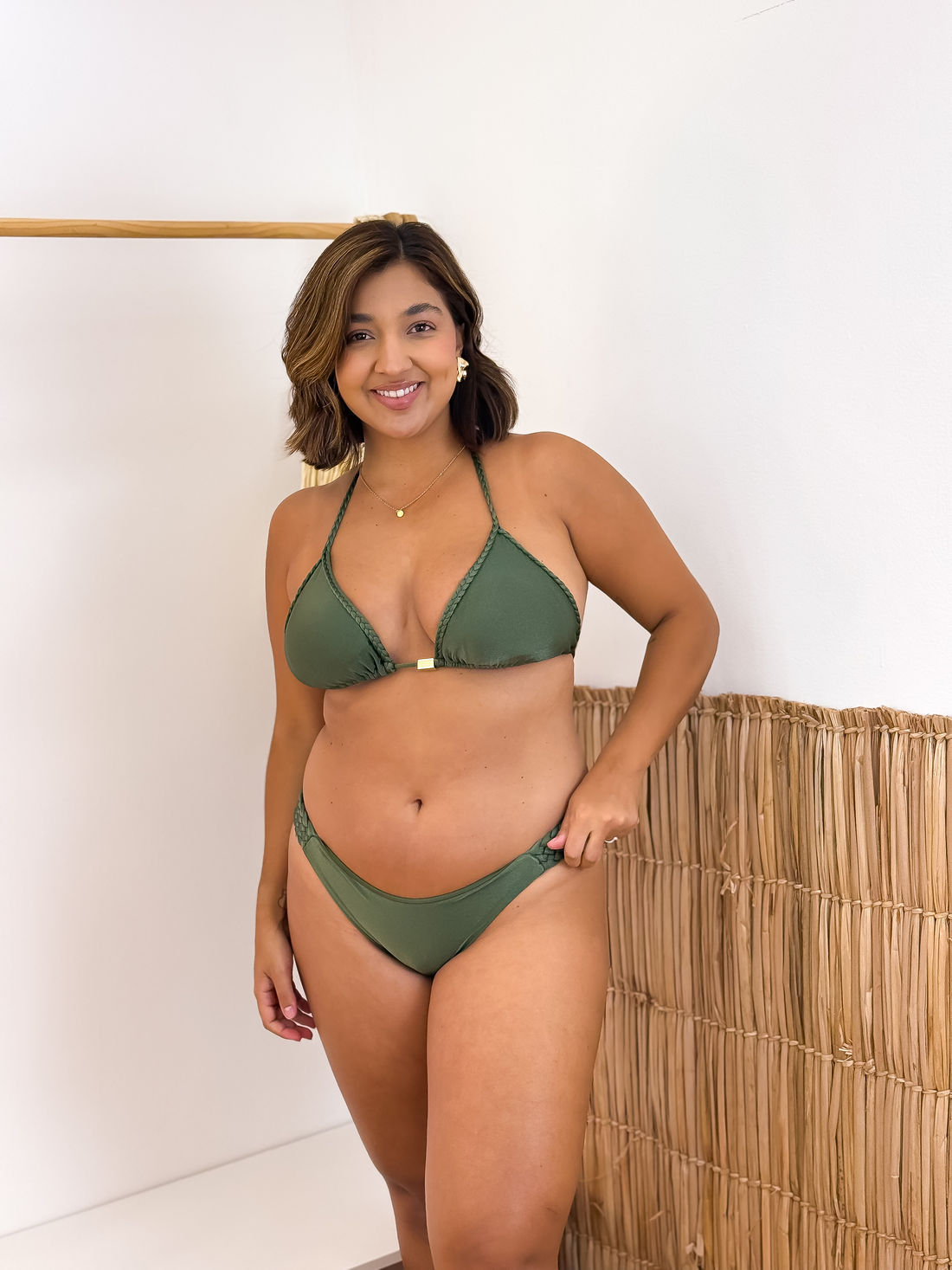 CORTININHA TRANÇA CALCINHA TANGA - VERDE MILITAR